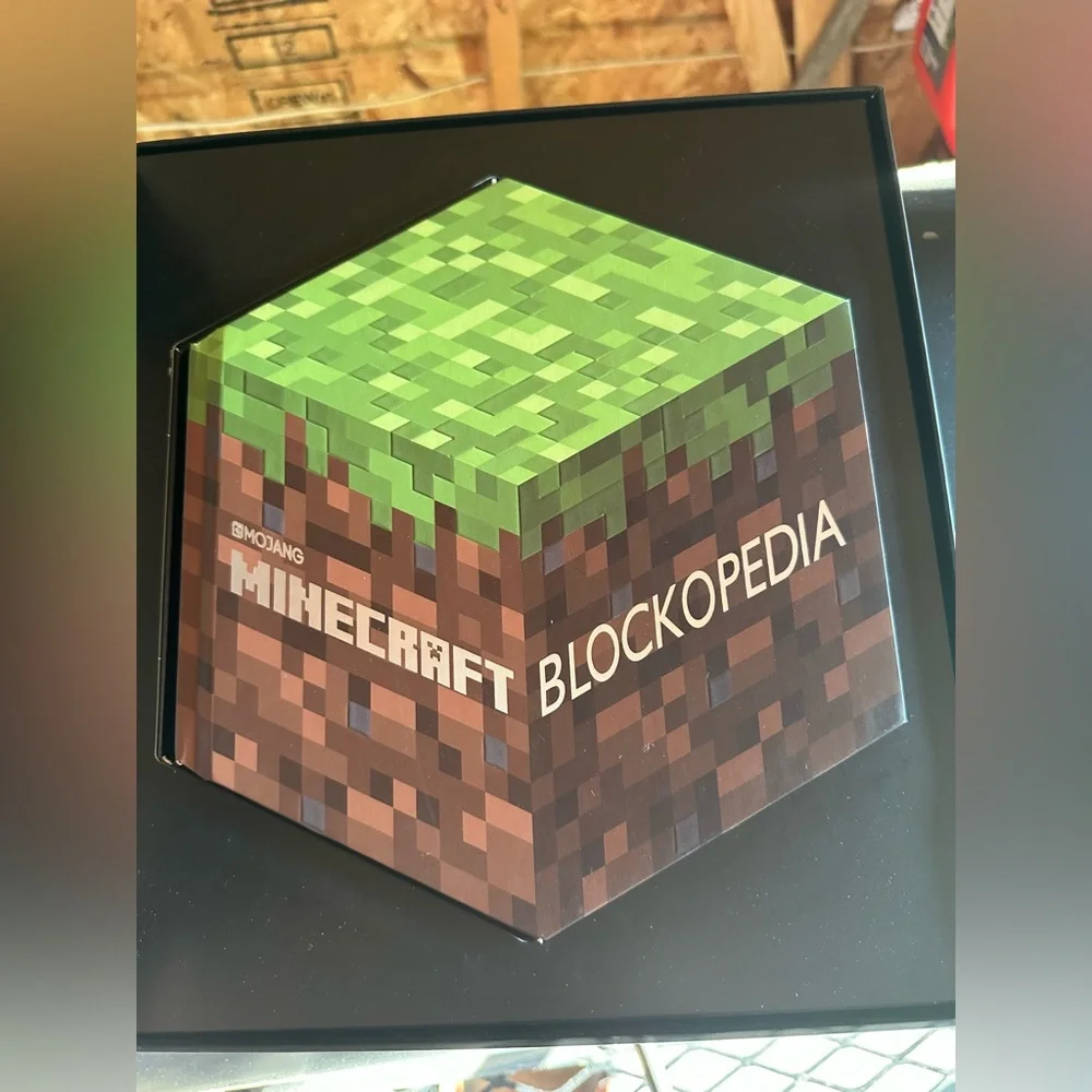 Minecraft Book - Picture 3 of 4